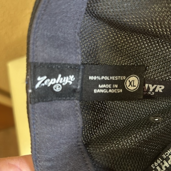 2016 men’s Frozen Four hat Sz XL - Picture 3 of 4